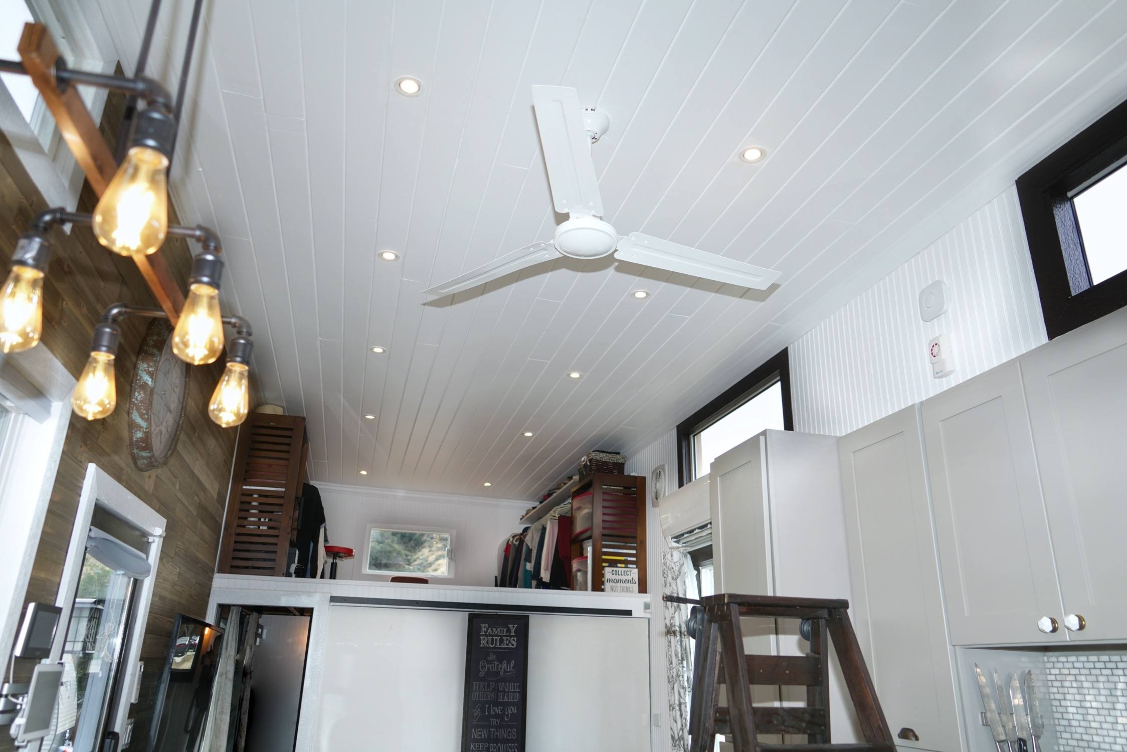 theBigCasita-Big-Tiny-House-Lights-01